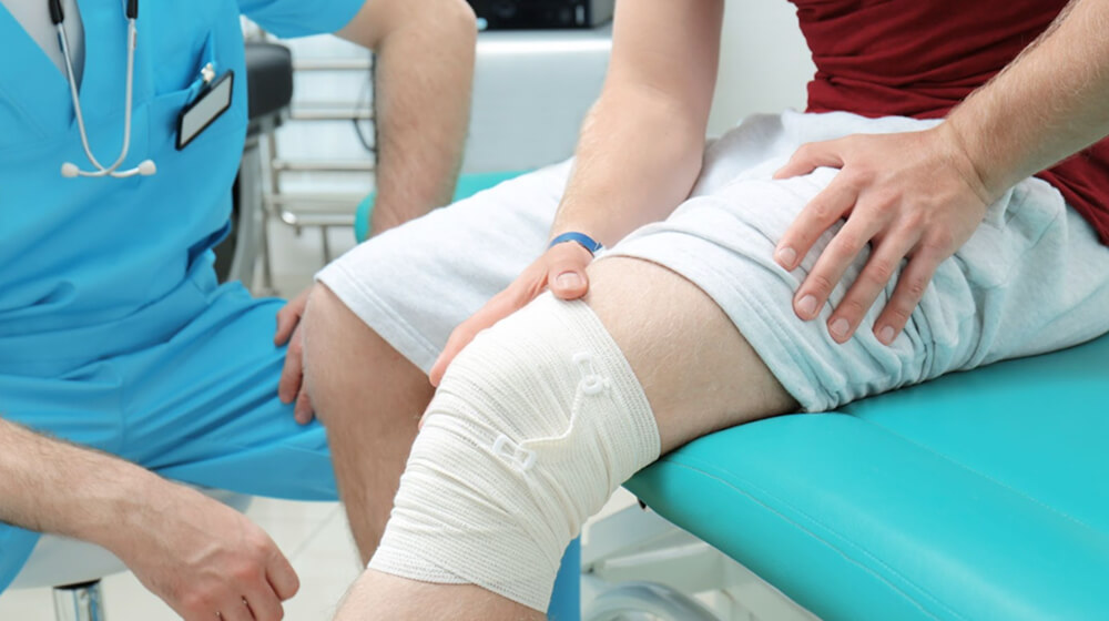 Exercices et recommandations pour la récupération après une opération orthopédique