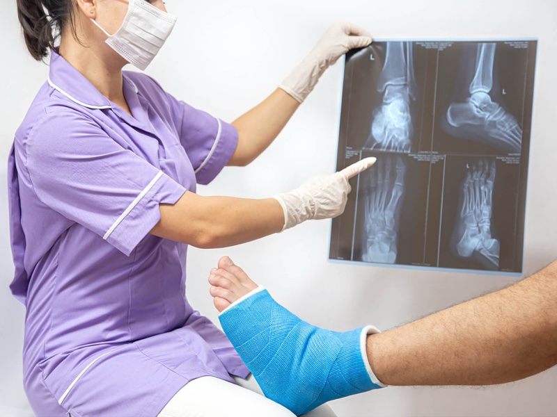 Chronic osteomyelitis: when the bone infection persists