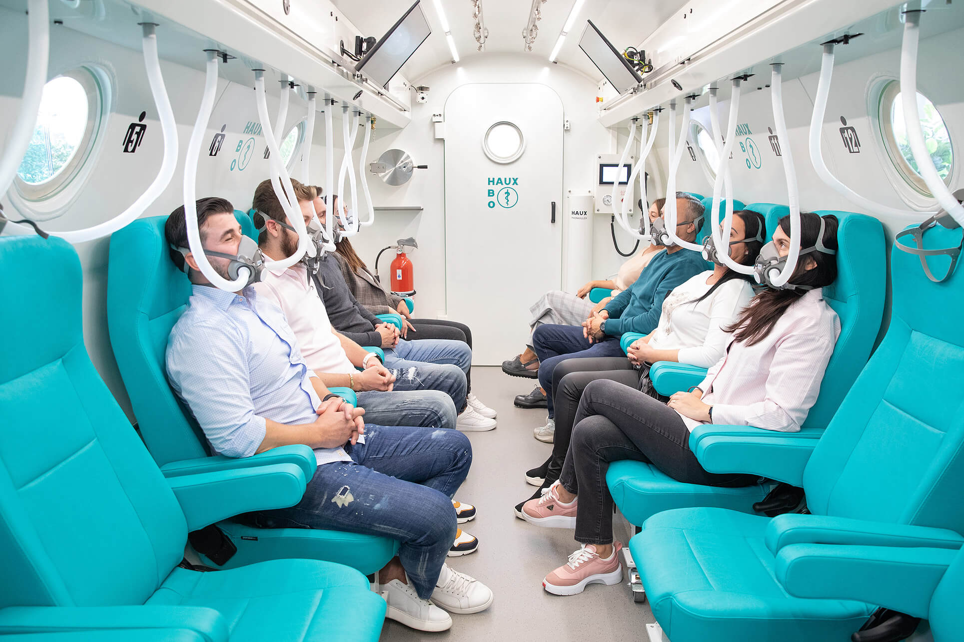 What happens in the body during a hyperbaric therapy session